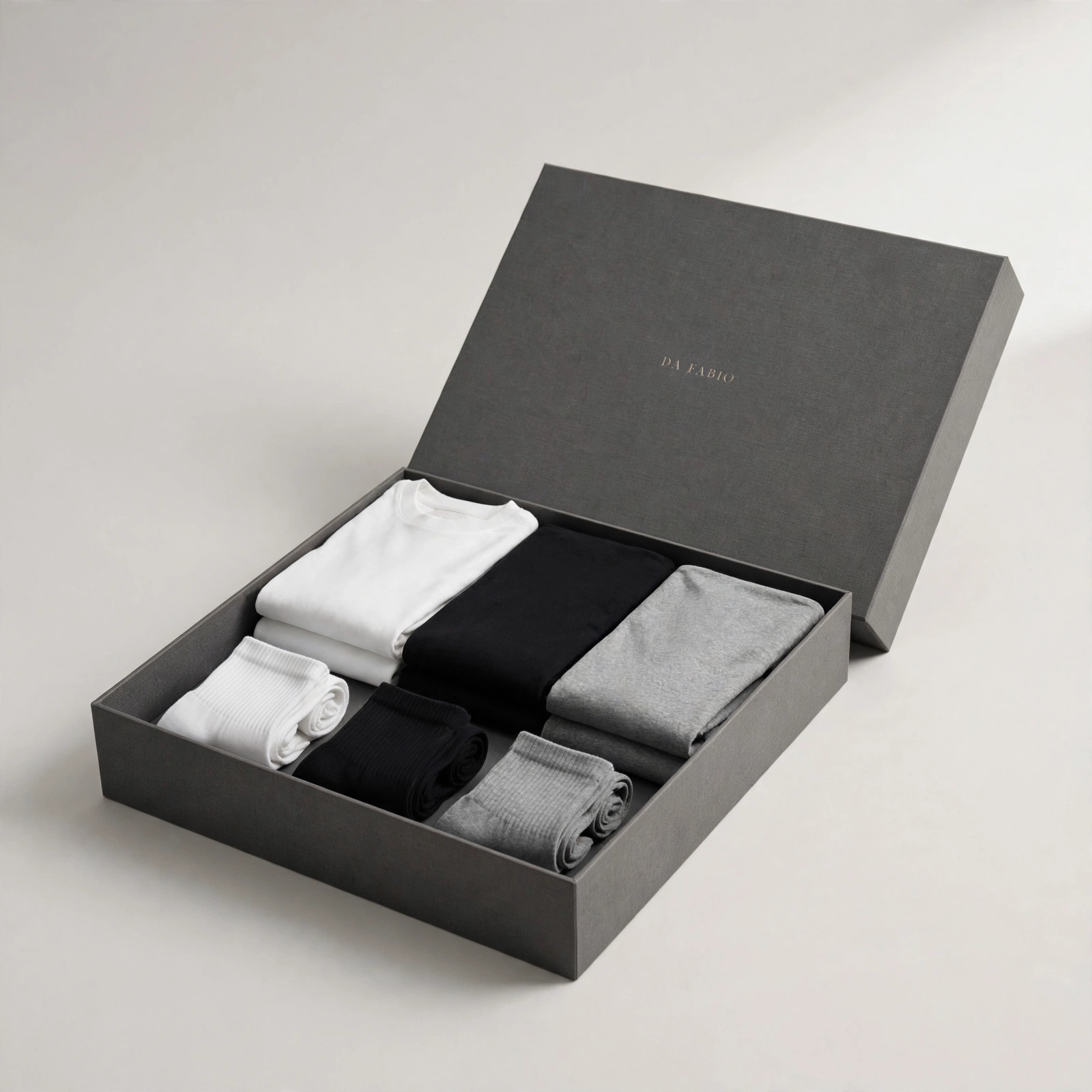 Coffret Essentiels Vestiaire (3 T-Shirts & Chaussettes)